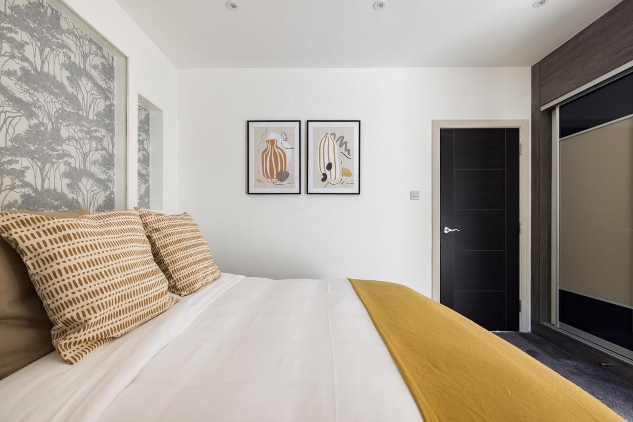 شقة The Battersea Secret - Trendy 3Bdr Flat With Patio لندن المظهر الخارجي الصورة