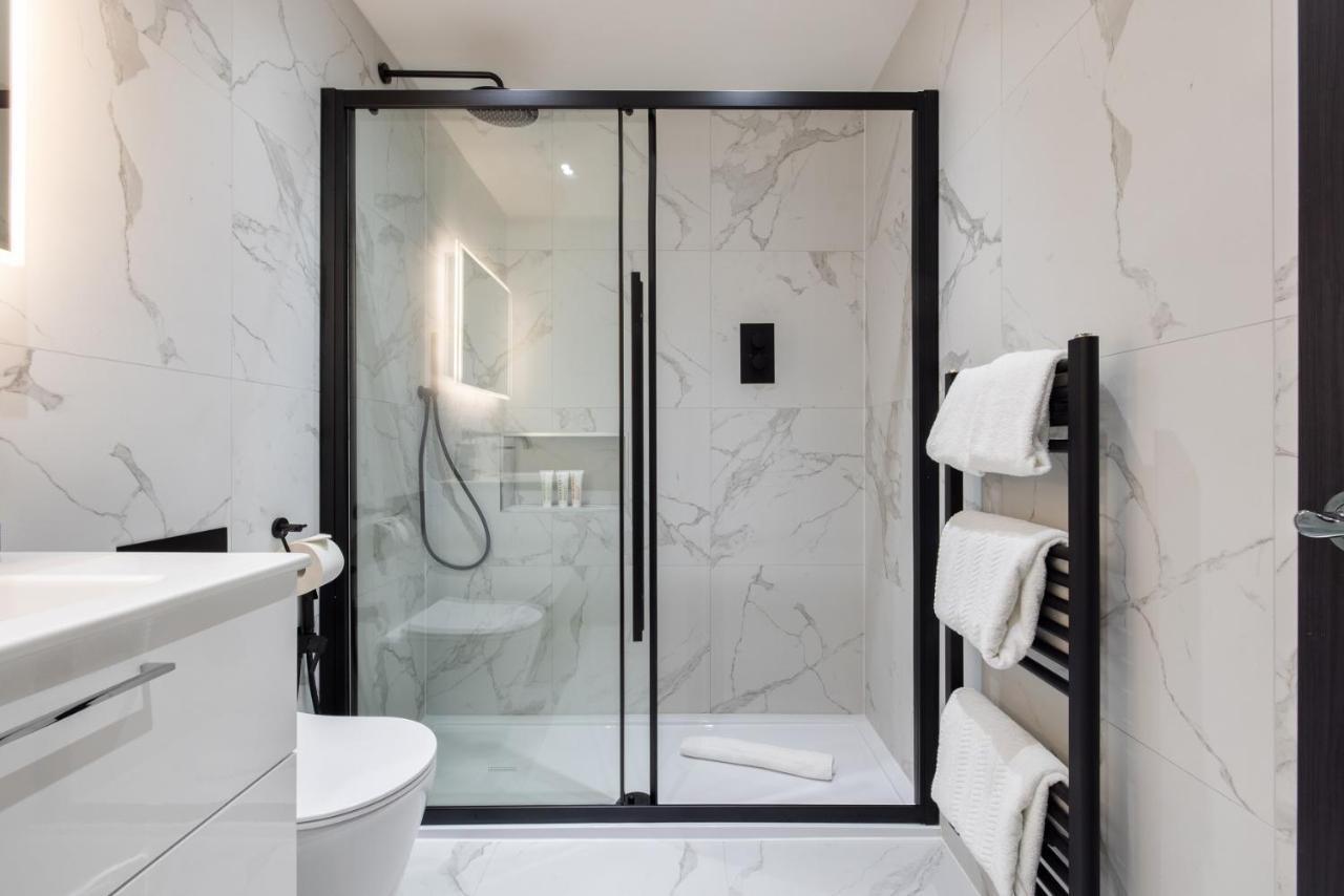 شقة The Battersea Secret - Trendy 3Bdr Flat With Patio لندن المظهر الخارجي الصورة