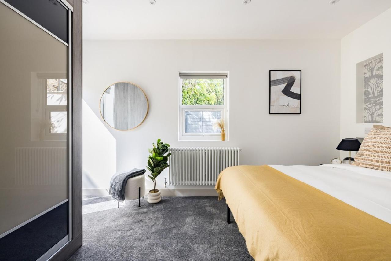 شقة The Battersea Secret - Trendy 3Bdr Flat With Patio لندن المظهر الخارجي الصورة