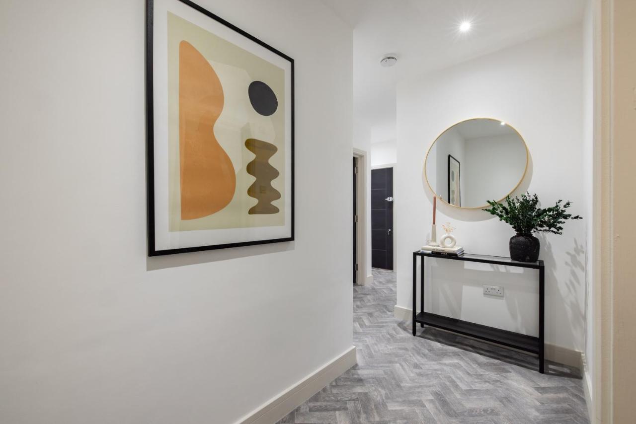 شقة The Battersea Secret - Trendy 3Bdr Flat With Patio لندن المظهر الخارجي الصورة