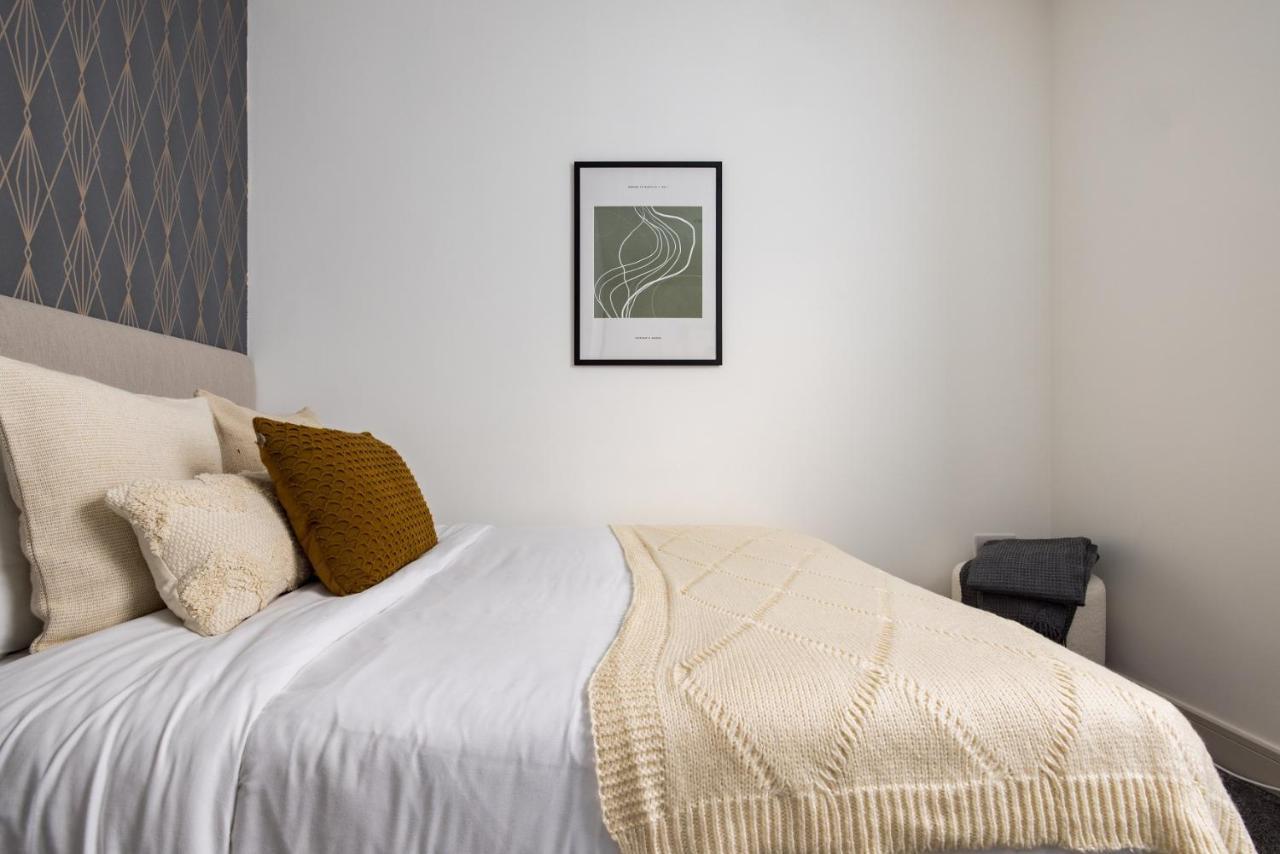 شقة The Battersea Secret - Trendy 3Bdr Flat With Patio لندن المظهر الخارجي الصورة