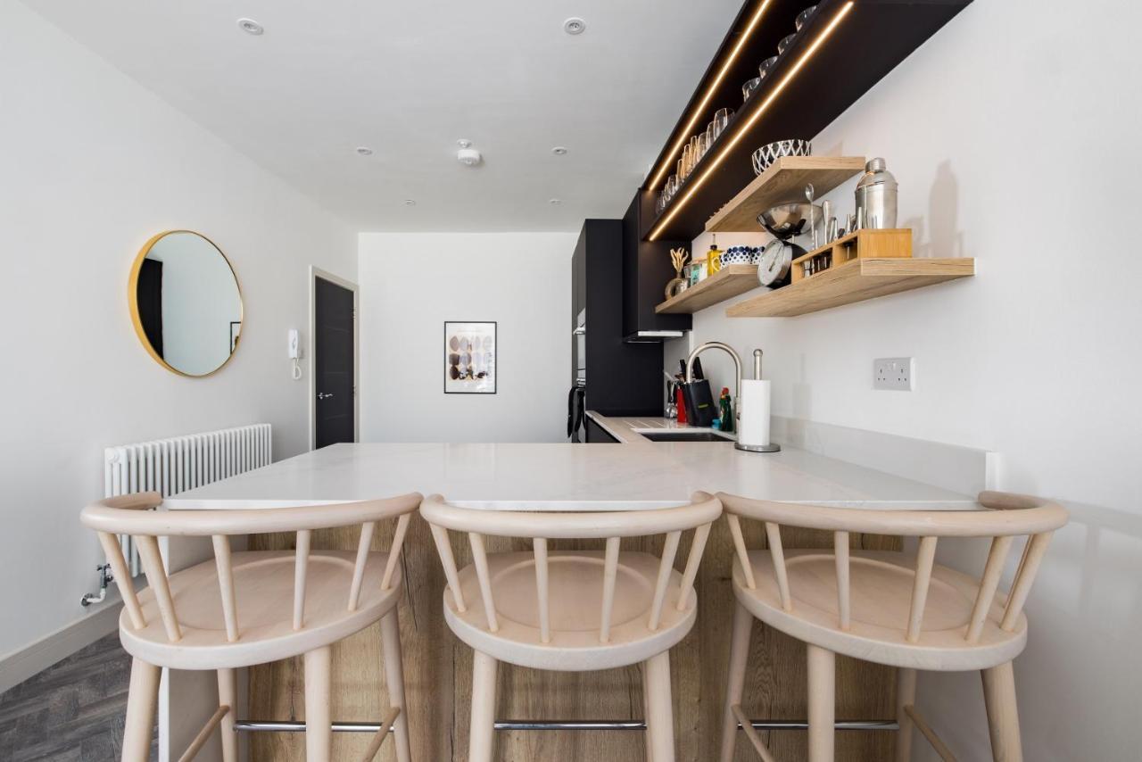 شقة The Battersea Secret - Trendy 3Bdr Flat With Patio لندن المظهر الخارجي الصورة