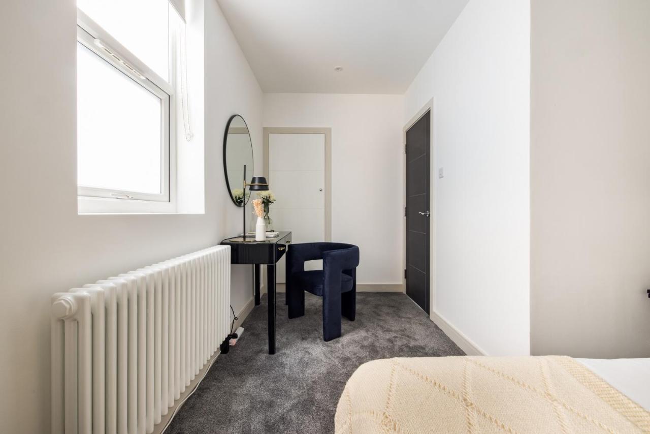شقة The Battersea Secret - Trendy 3Bdr Flat With Patio لندن المظهر الخارجي الصورة