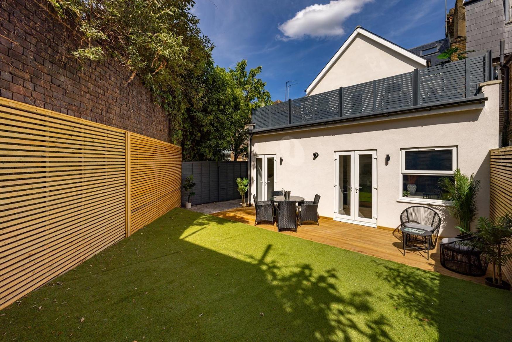 شقة The Battersea Secret - Trendy 3Bdr Flat With Patio لندن المظهر الخارجي الصورة