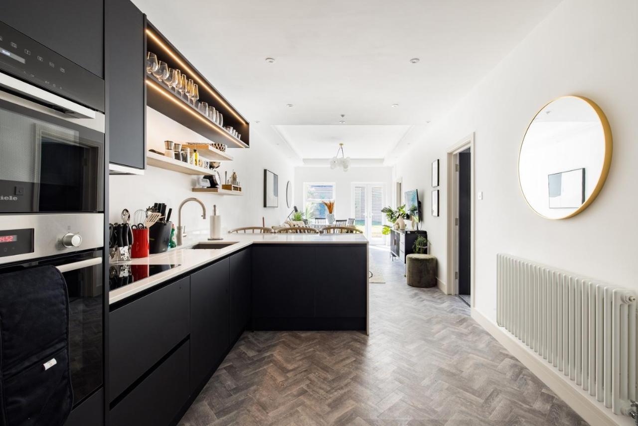 شقة The Battersea Secret - Trendy 3Bdr Flat With Patio لندن المظهر الخارجي الصورة