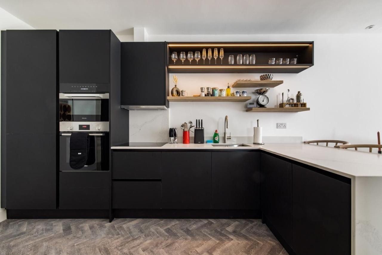شقة The Battersea Secret - Trendy 3Bdr Flat With Patio لندن المظهر الخارجي الصورة